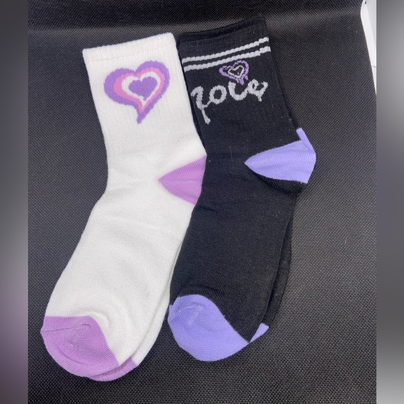 NIP 2 Pack Purple Heart and Love Graphic Socks Set - Picture 1 of 5
